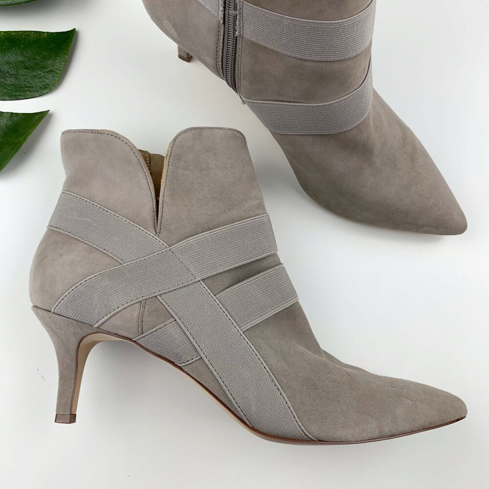 Gili Genevive Ankle Boots Grey Suede Pointed Toe Heels
Women’s 9.5